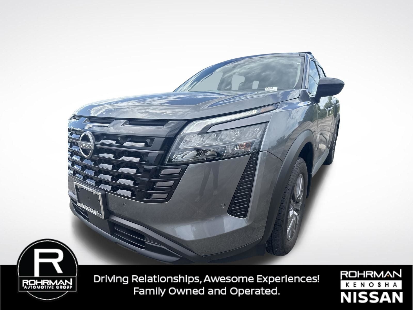 2026 Nissan Pathfinder SV