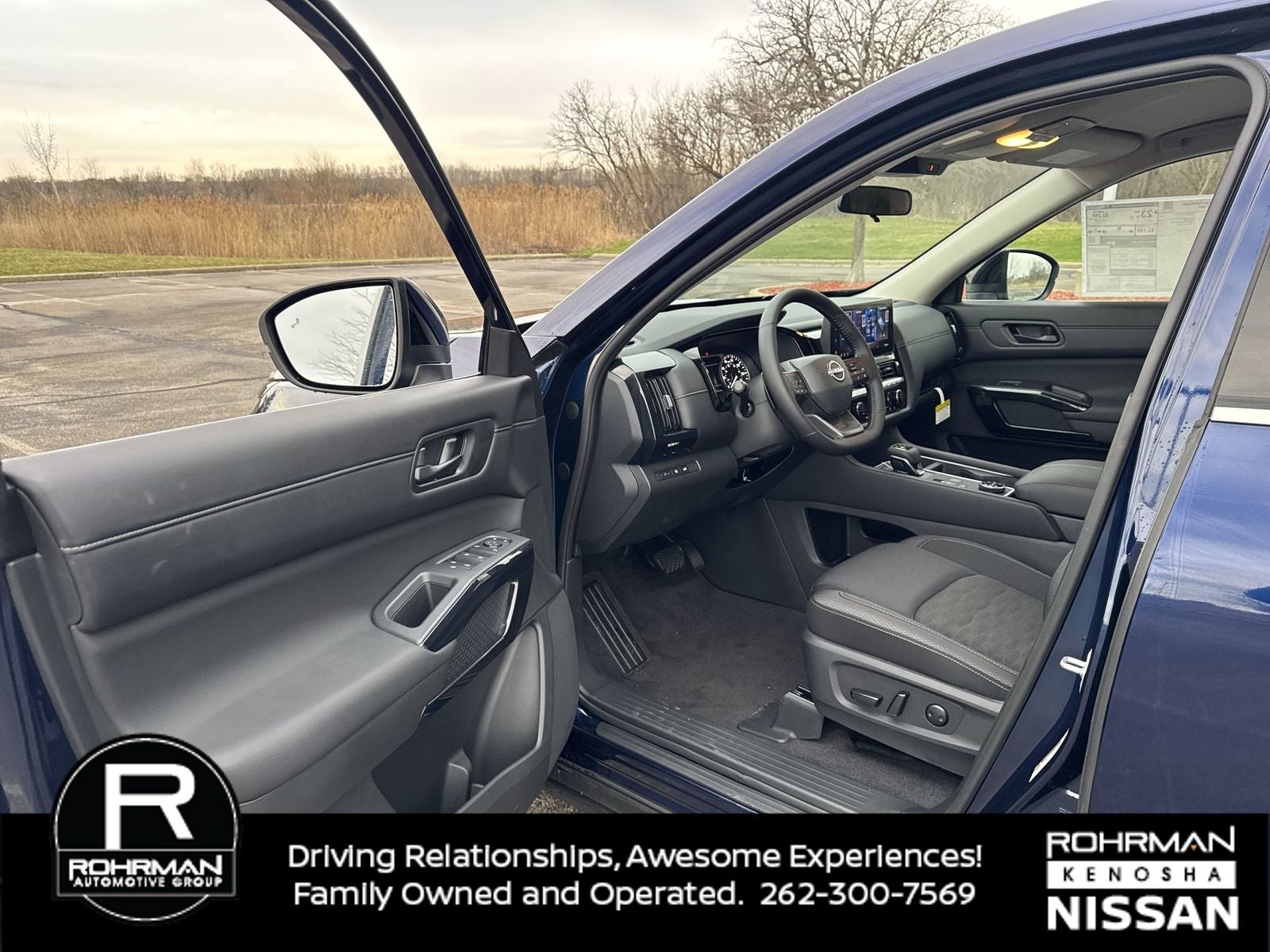 2026 Nissan Pathfinder SV