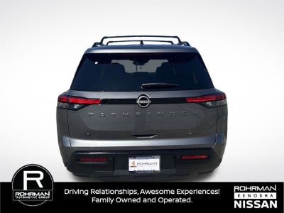 2026 Nissan Pathfinder SV