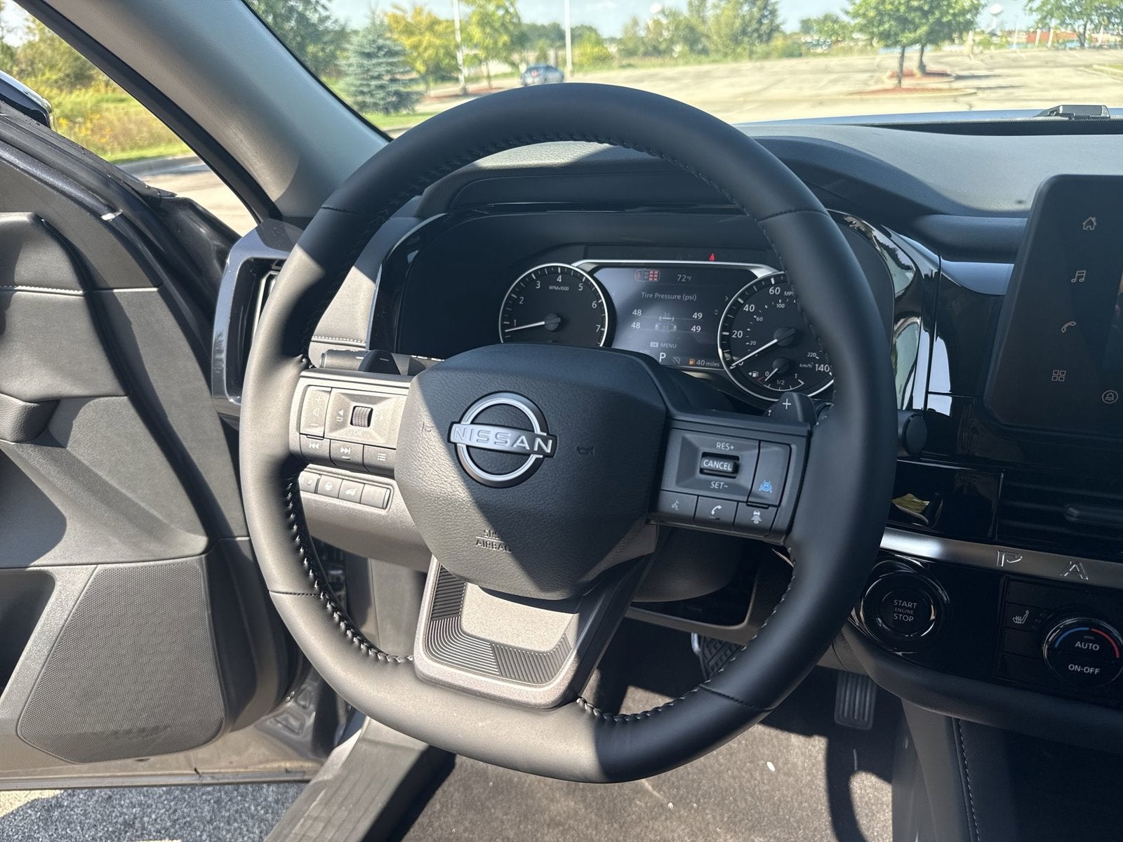 2026 Nissan Pathfinder SV