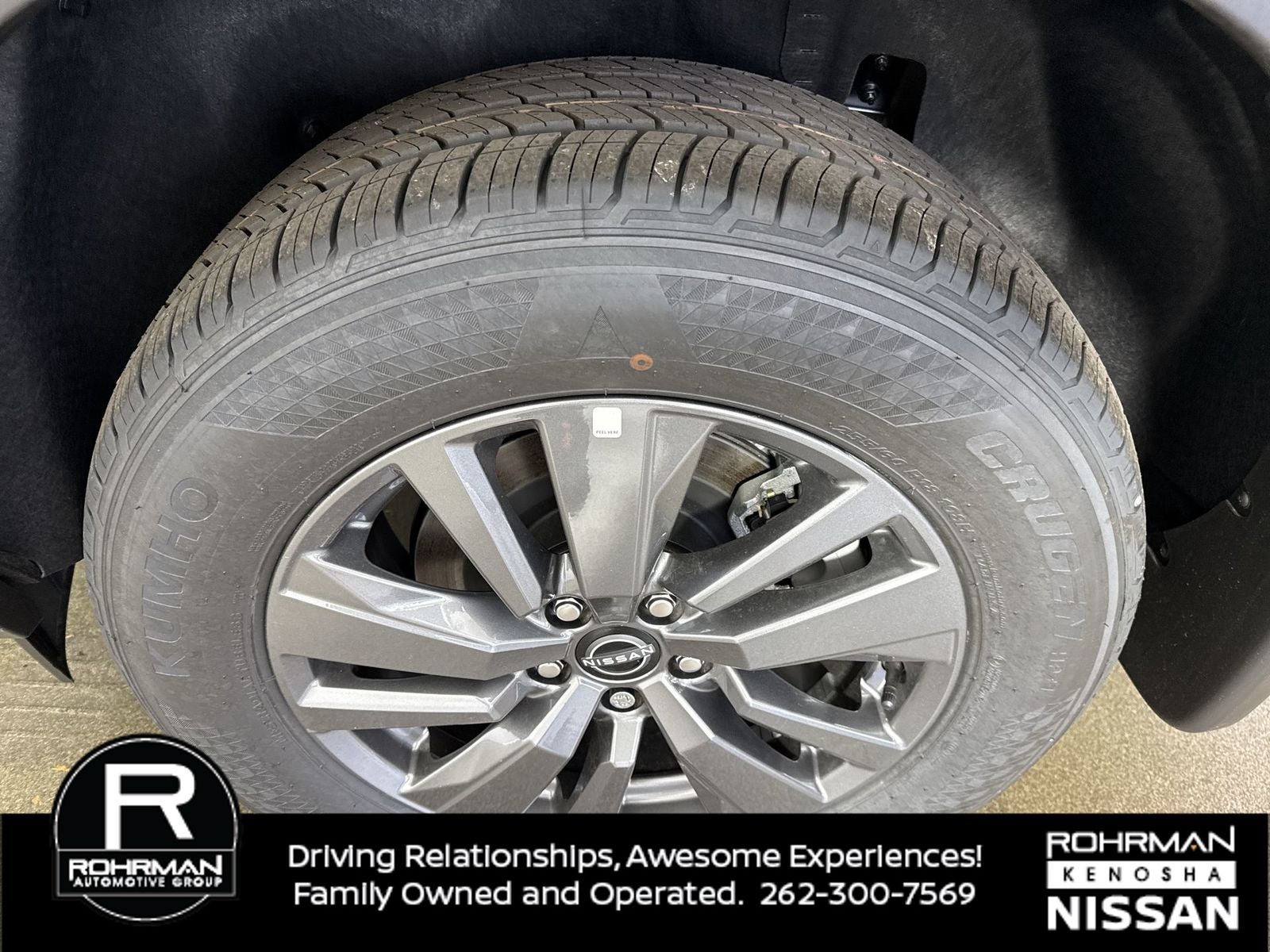 2026 Nissan Pathfinder SV