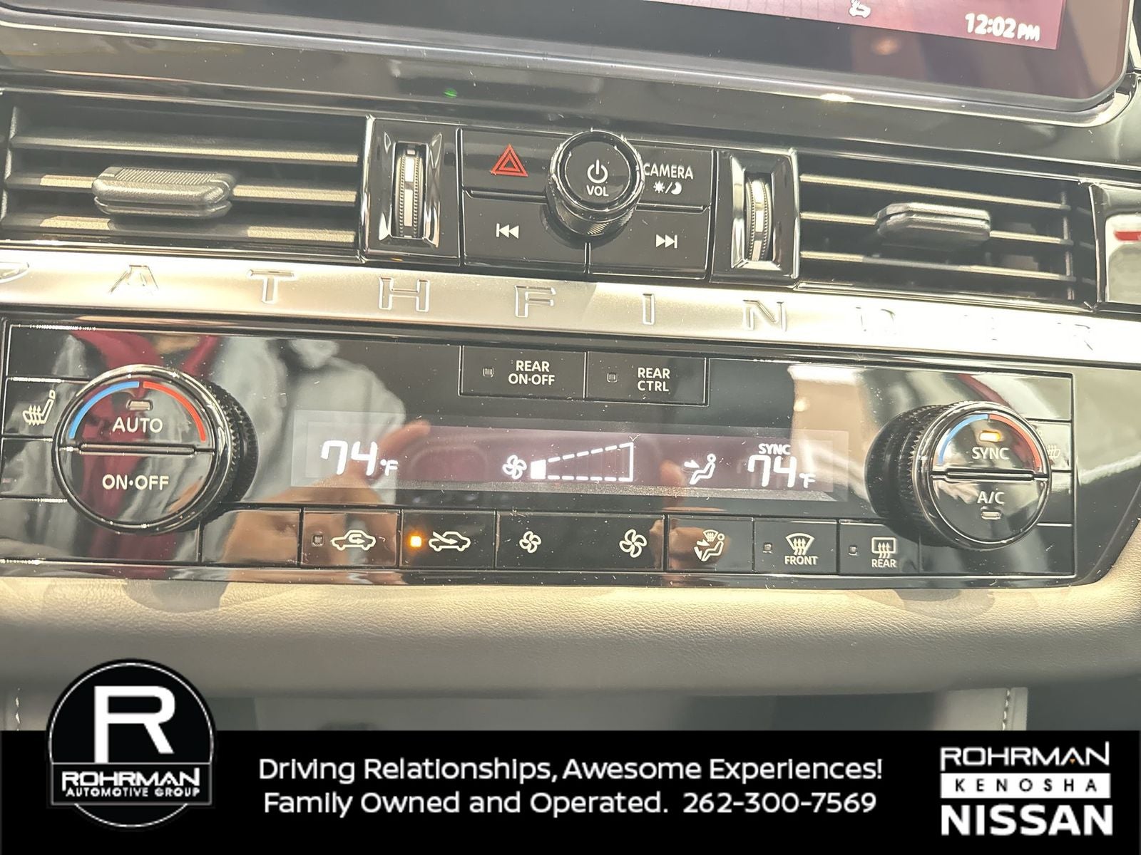 2026 Nissan Pathfinder SV