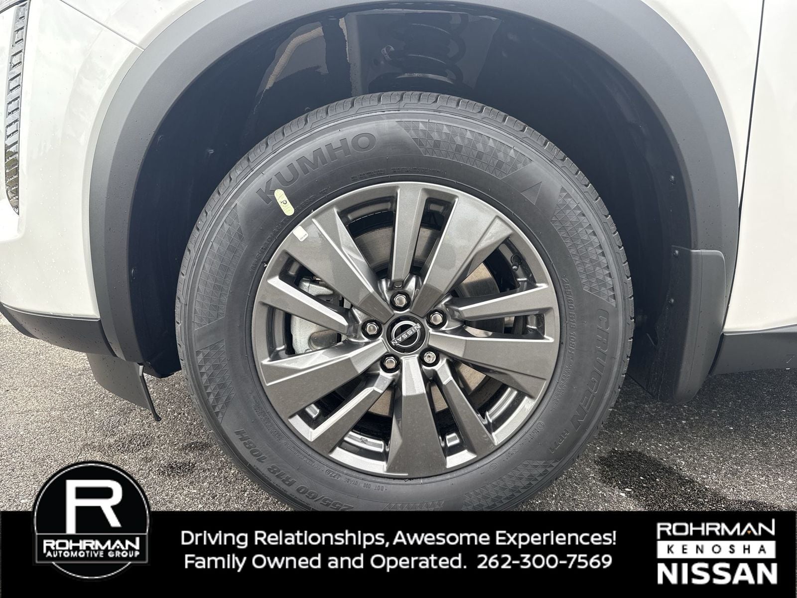 2026 Nissan Pathfinder SV