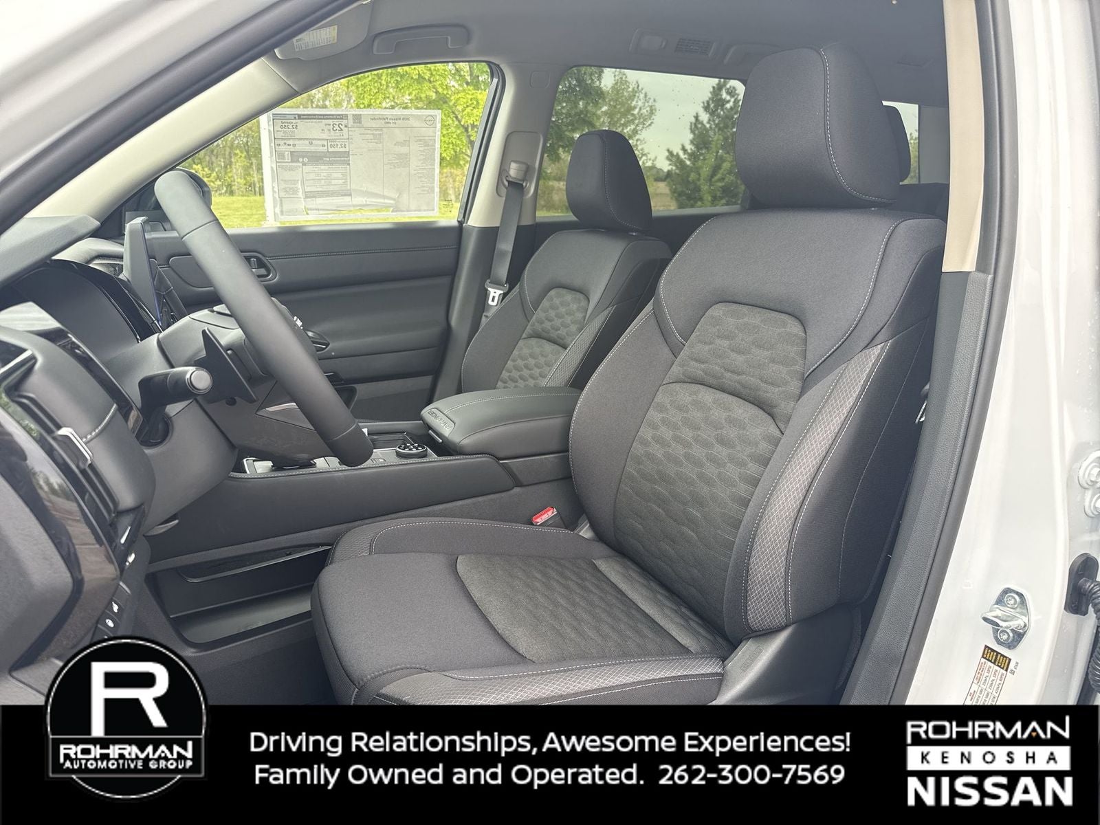 2026 Nissan Pathfinder SV