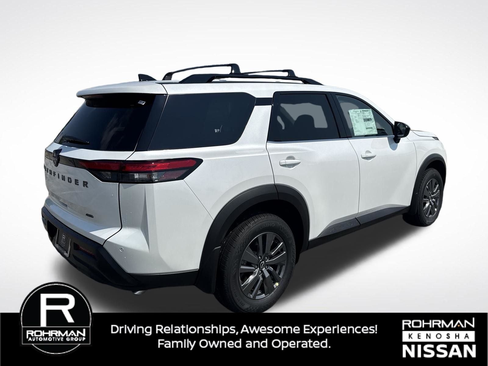 2026 Nissan Pathfinder SV