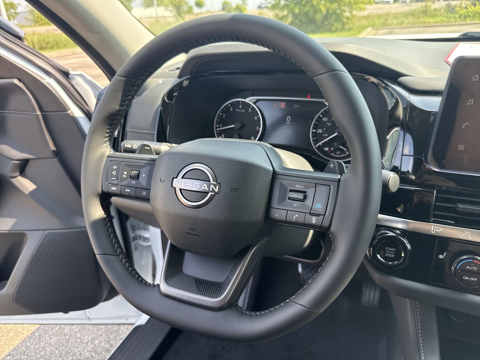 2026 Nissan Pathfinder SV