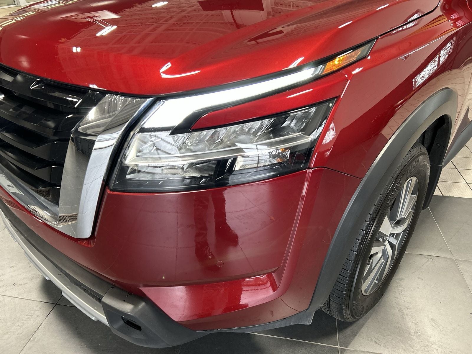 2024 Nissan Pathfinder SL