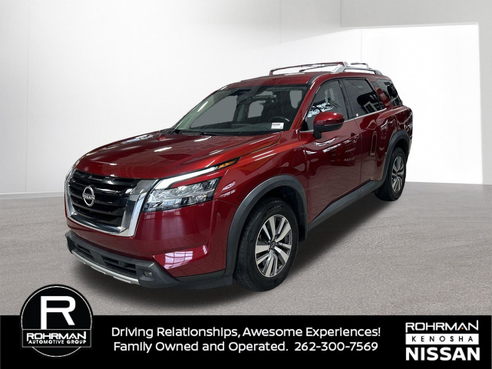 2023 Nissan Pathfinder SL