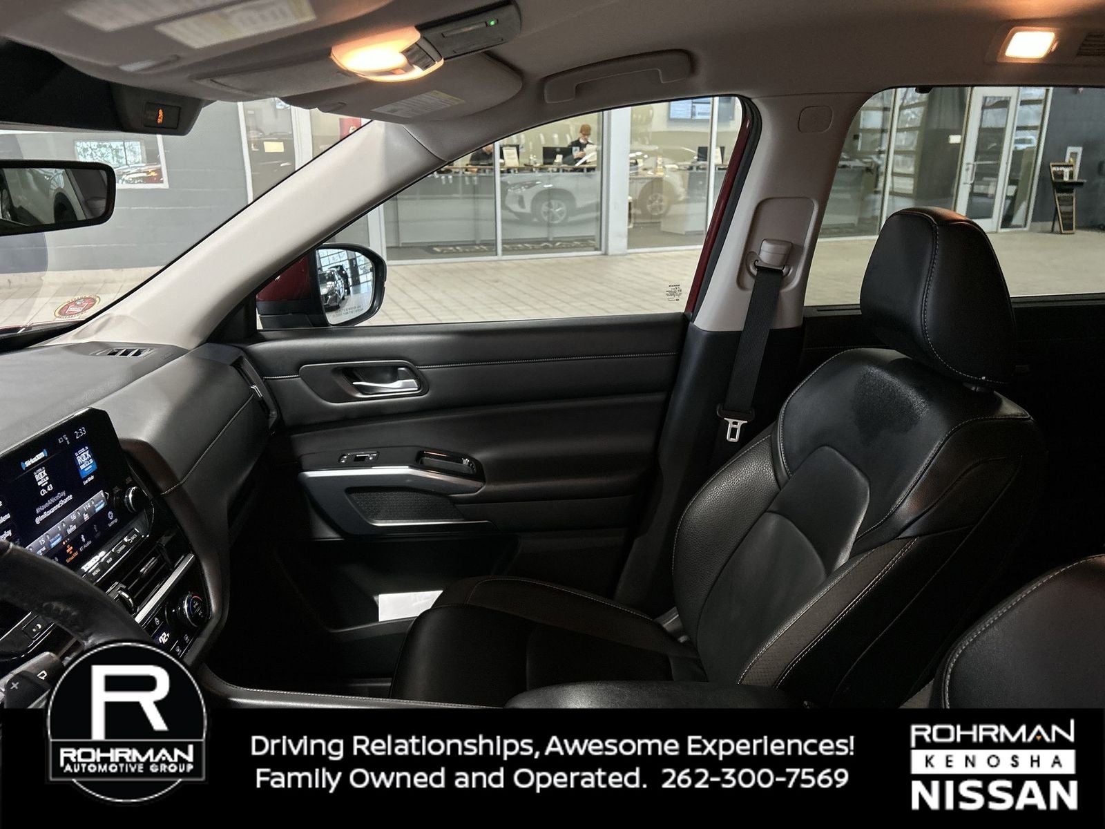 2023 Nissan Pathfinder SL