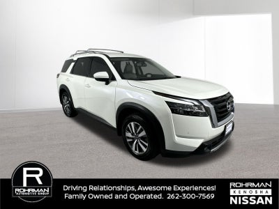 2022 Nissan Pathfinder SL 4WD
