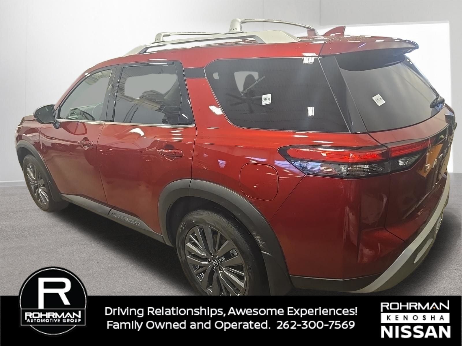 2024 Nissan Pathfinder SL