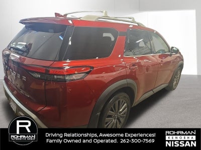 2024 Nissan Pathfinder SL