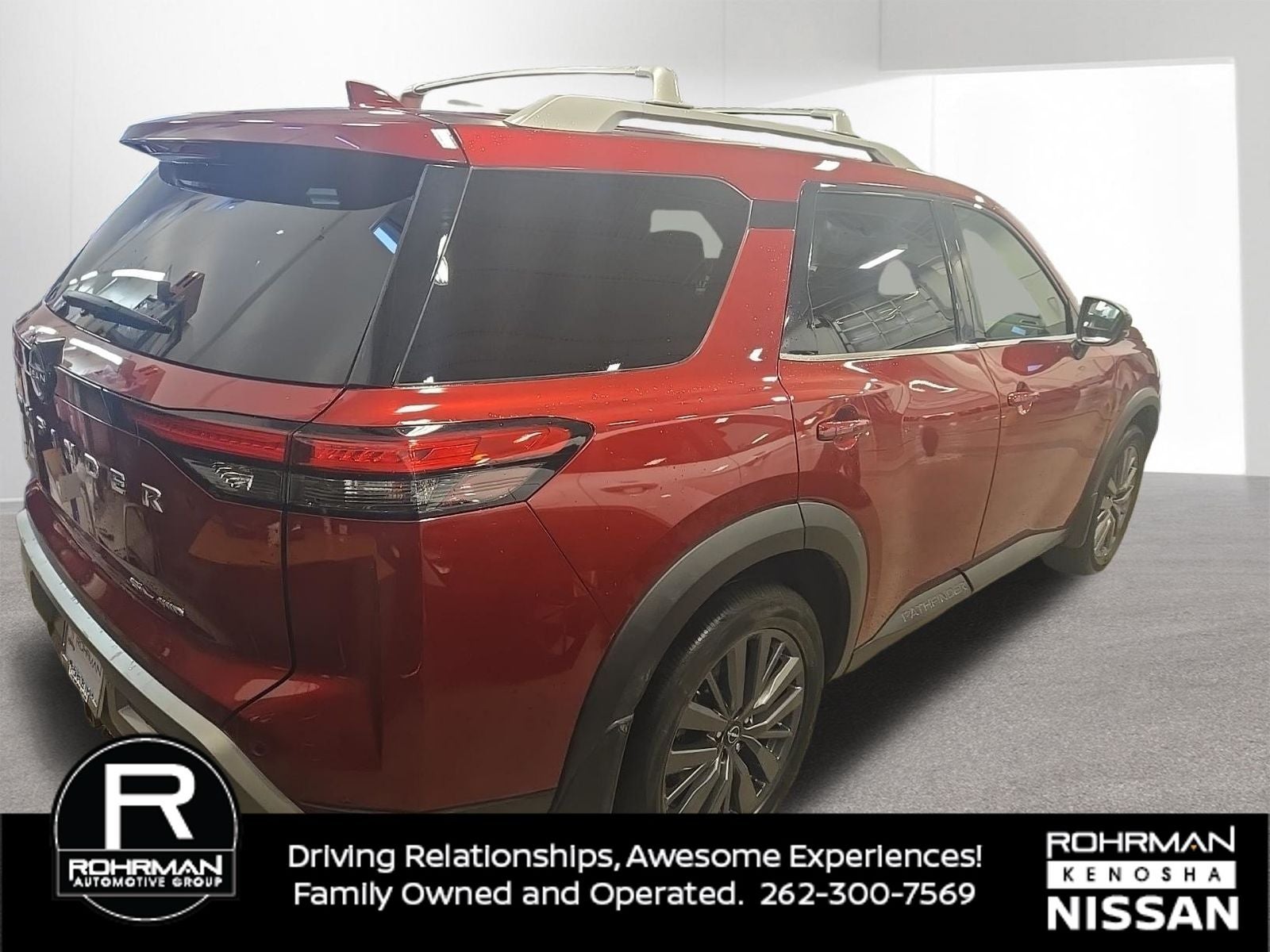 2024 Nissan Pathfinder SL