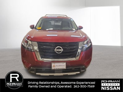 2024 Nissan Pathfinder SL