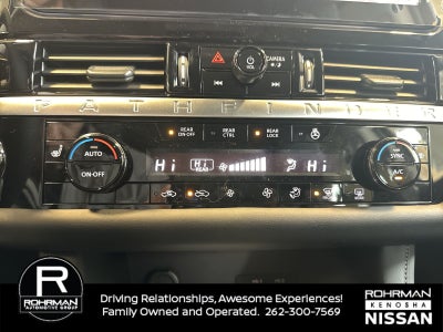 2026 Nissan Pathfinder SL