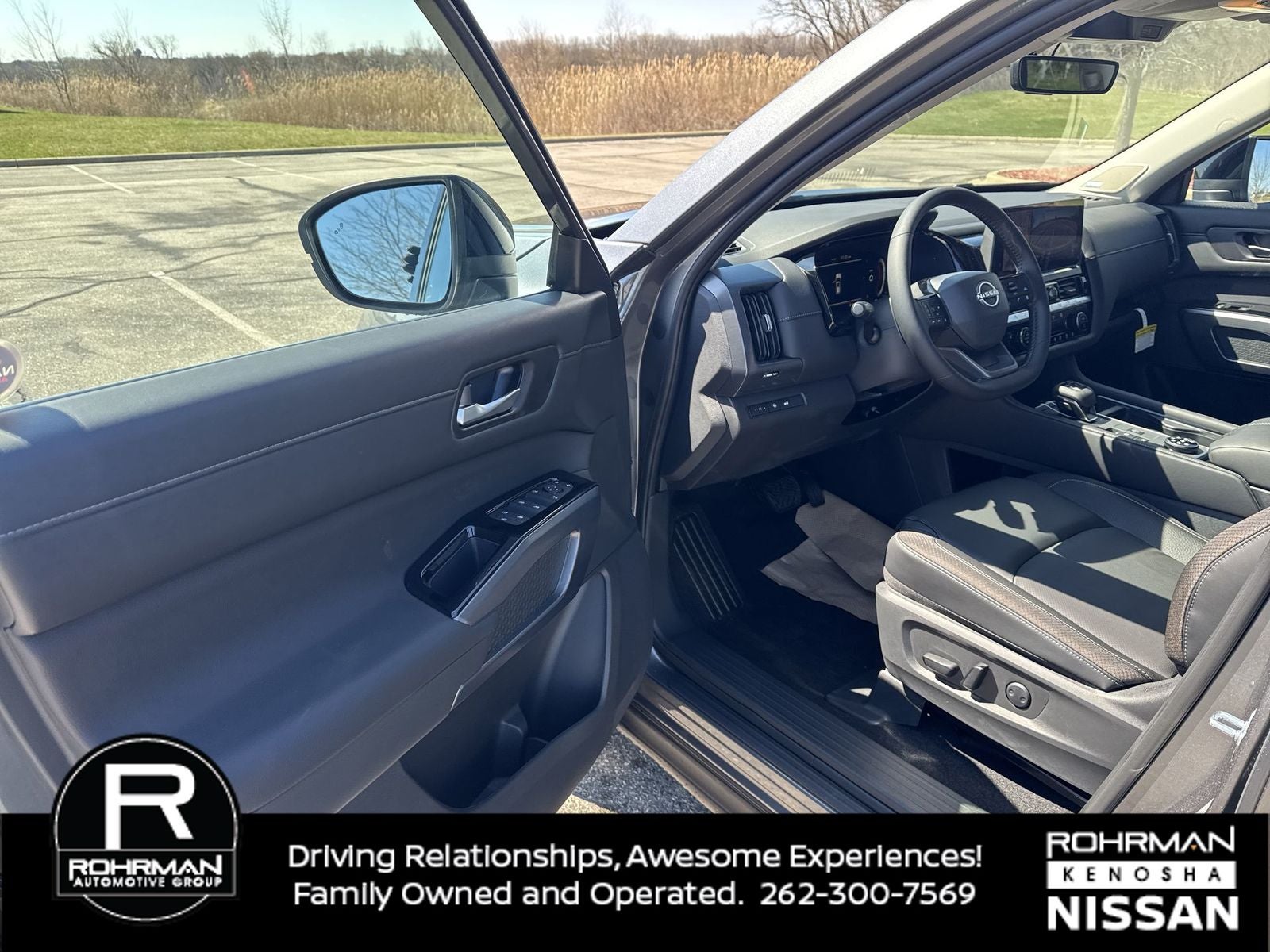 2026 Nissan Pathfinder SL Premium Package