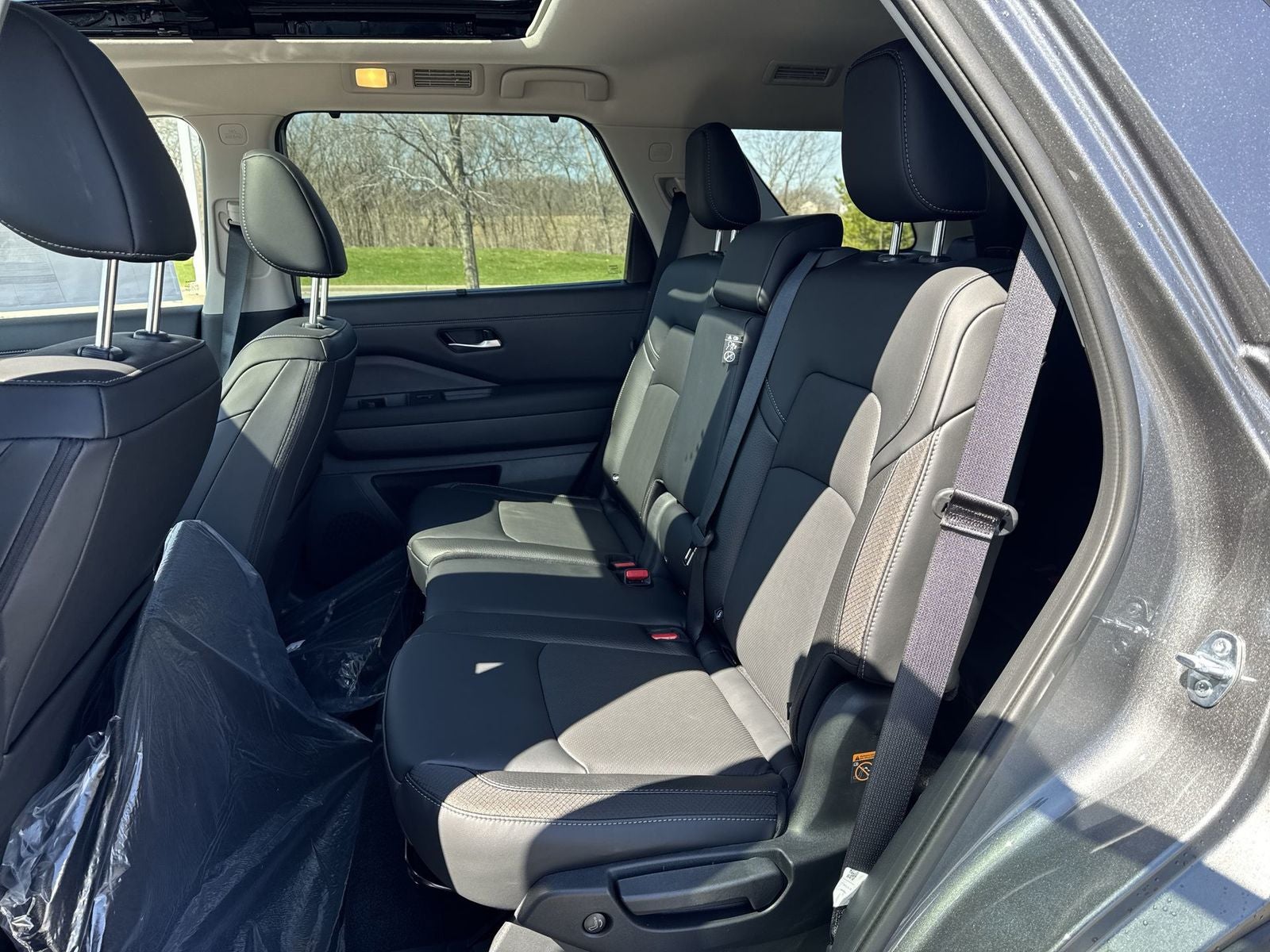 2026 Nissan Pathfinder SL Premium Package