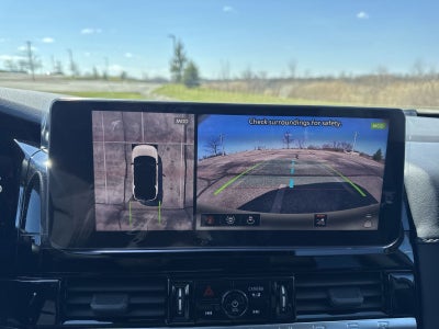 2026 Nissan Pathfinder SL Premium Package