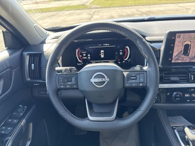 2026 Nissan Pathfinder SL Premium Package