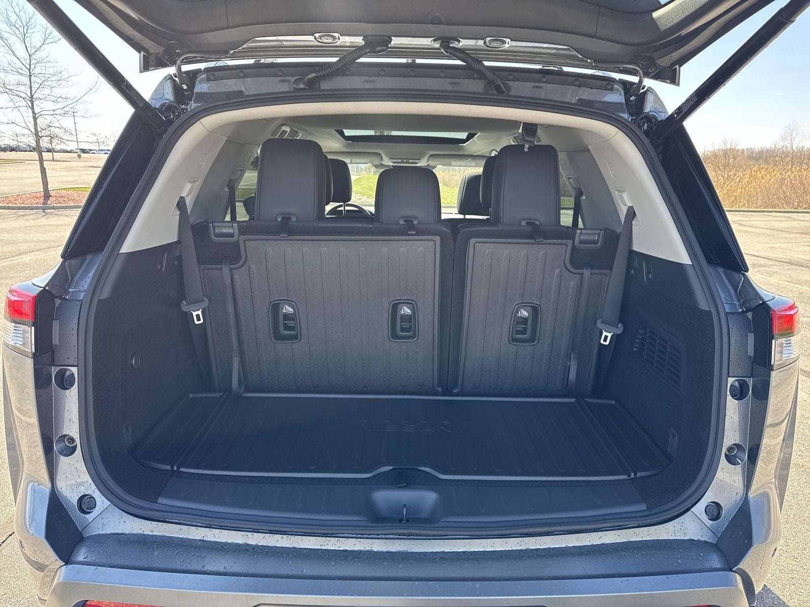 2026 Nissan Pathfinder SL Premium Package