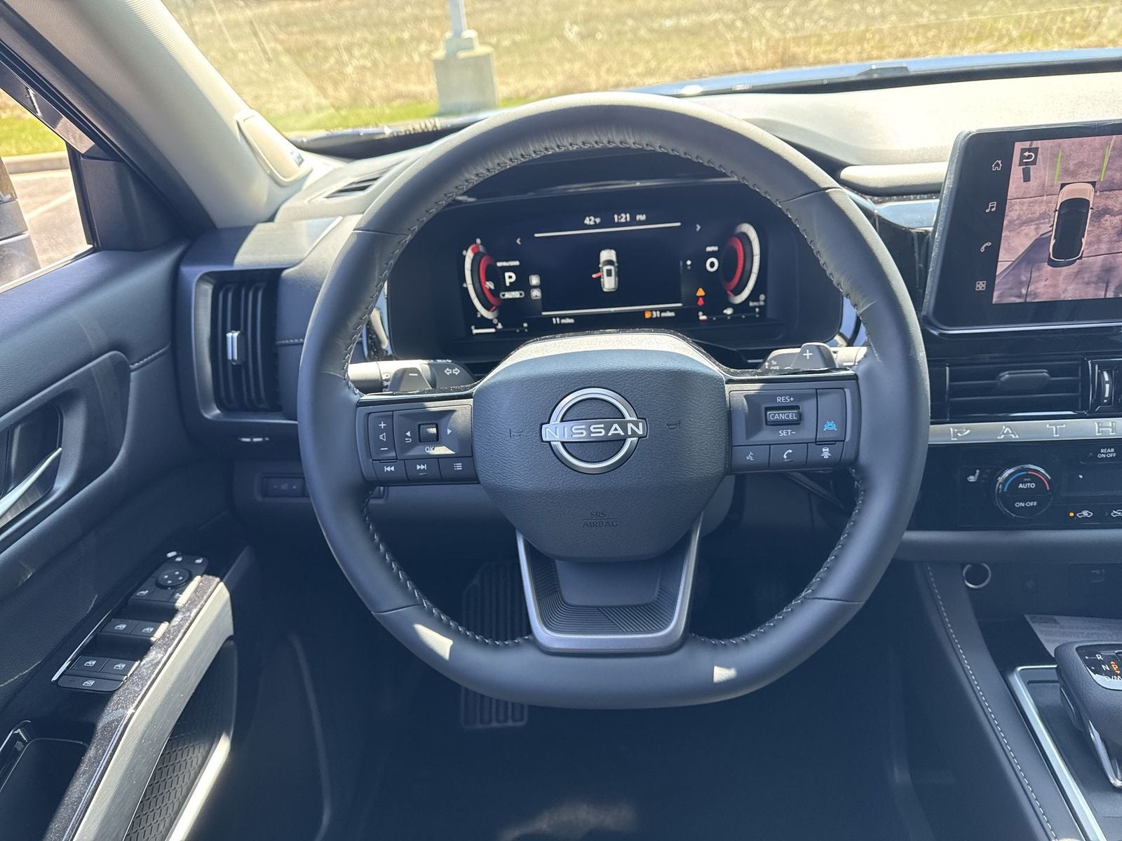 2026 Nissan Pathfinder SL Premium Package