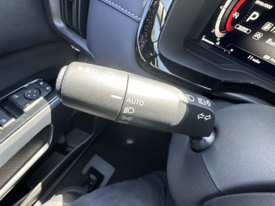 2026 Nissan Pathfinder SL Premium Package