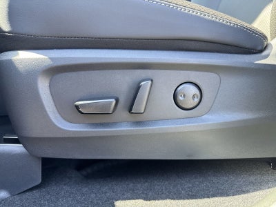 2026 Nissan Pathfinder SL Premium Package