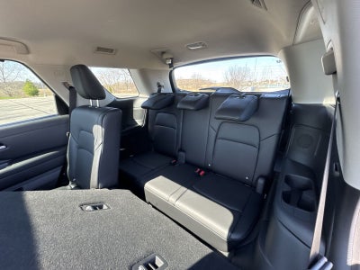 2026 Nissan Pathfinder SL Premium Package