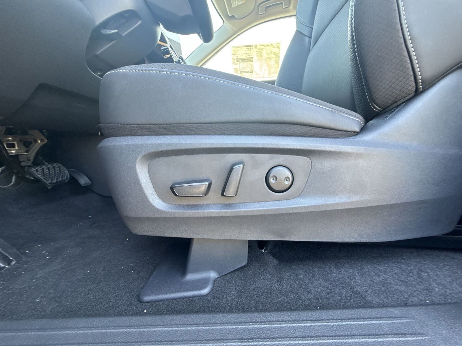 2026 Nissan Pathfinder SL Premium Package