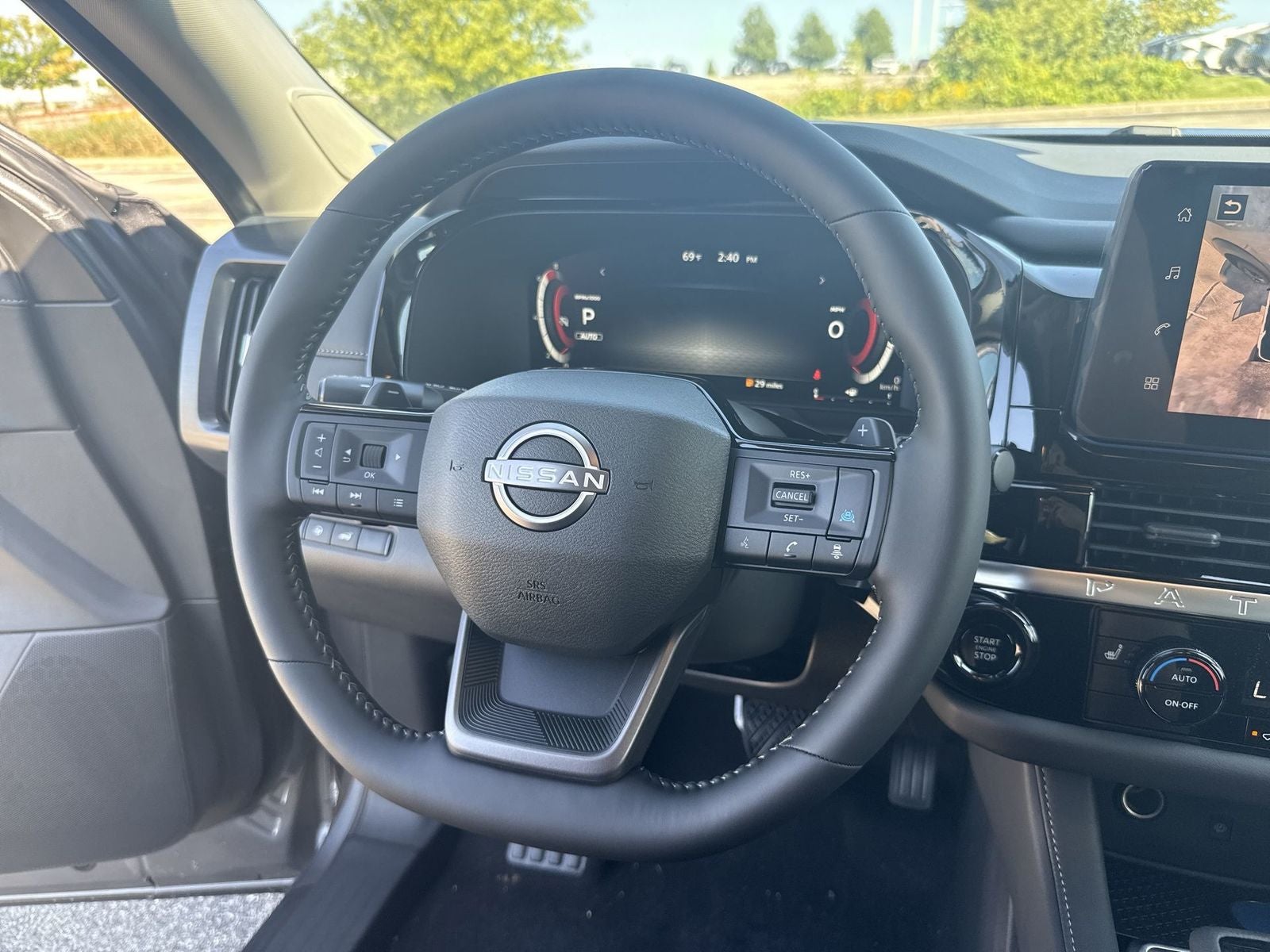 2026 Nissan Pathfinder SL Premium Package