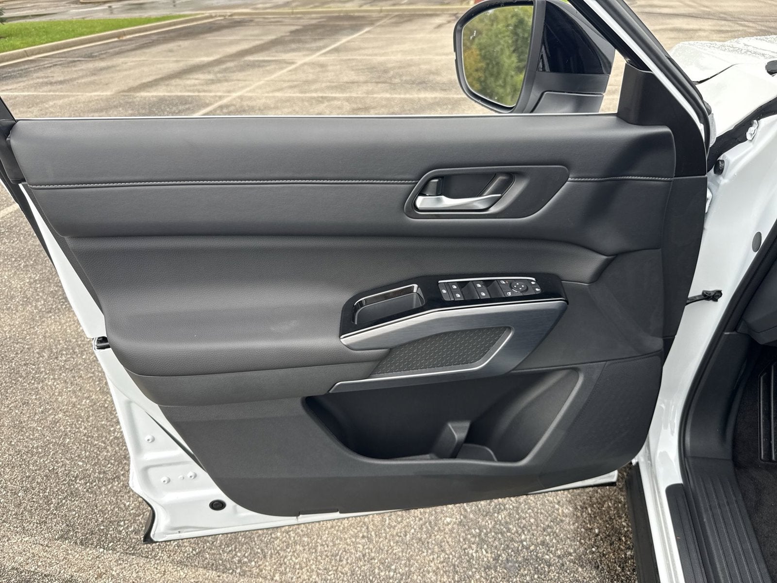 2026 Nissan Pathfinder SL Premium Package