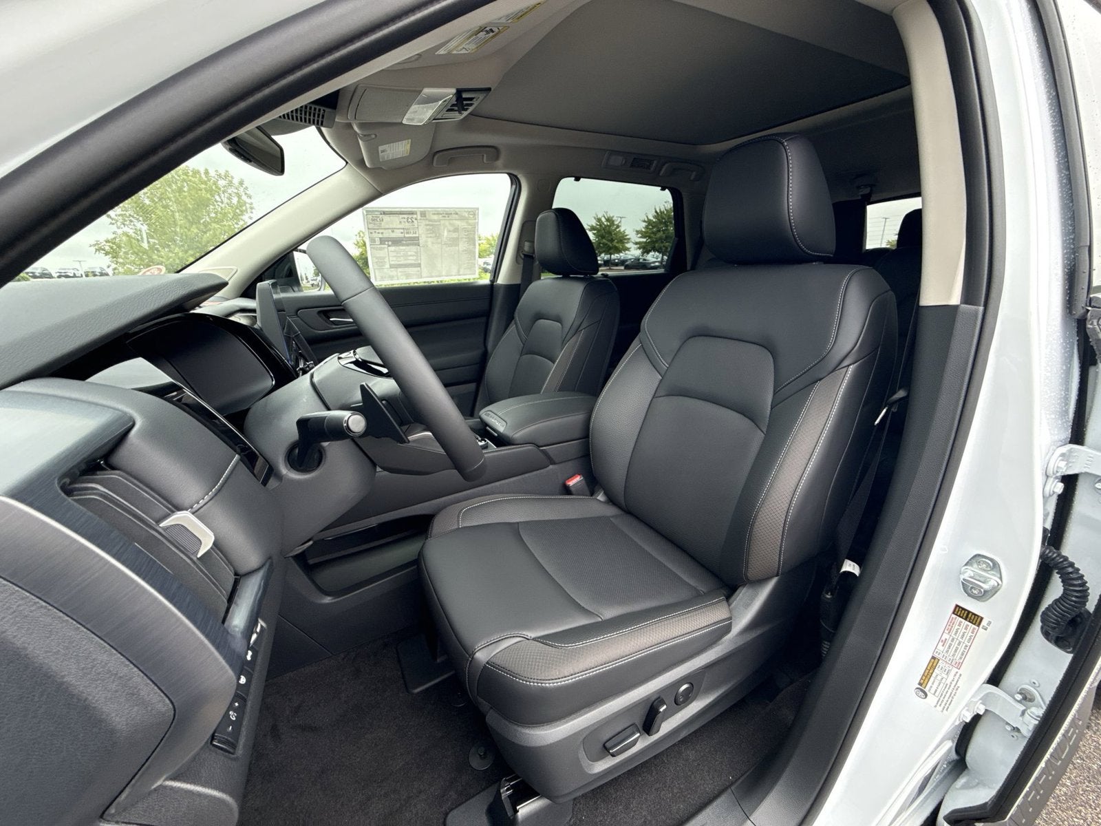 2026 Nissan Pathfinder SL Premium Package