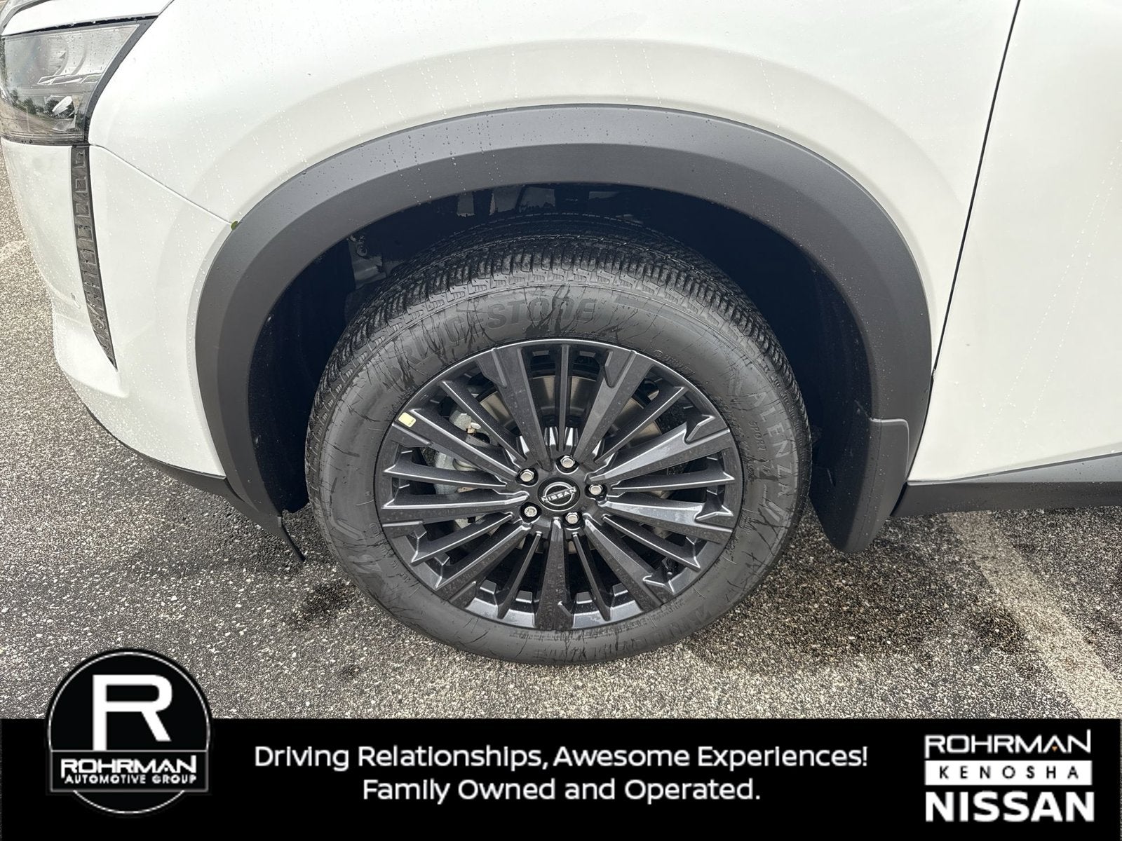 2026 Nissan Pathfinder SL Premium Package