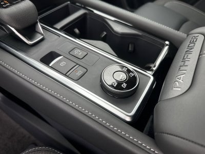 2026 Nissan Pathfinder SL Premium Package