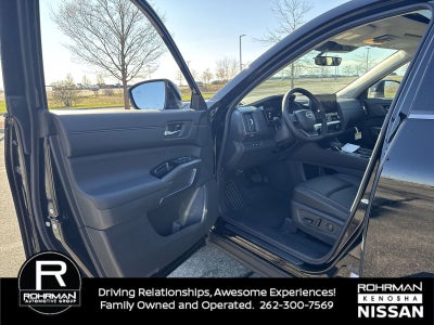 2026 Nissan Pathfinder SL Premium Package