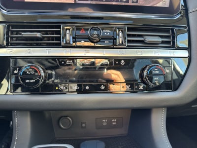 2026 Nissan Pathfinder SL Premium Package