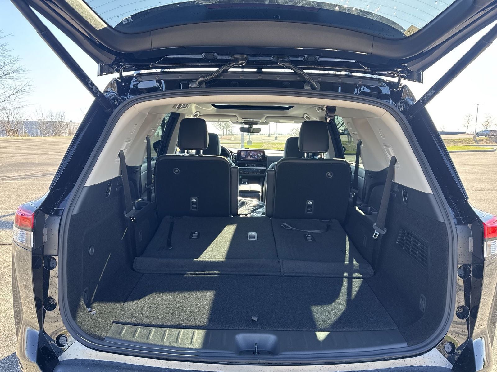 2026 Nissan Pathfinder SL Premium Package