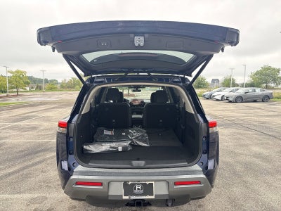 2026 Nissan Pathfinder SL Premium Package