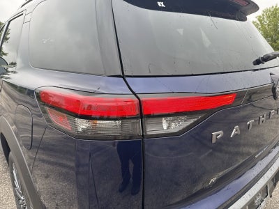 2026 Nissan Pathfinder SL Premium Package