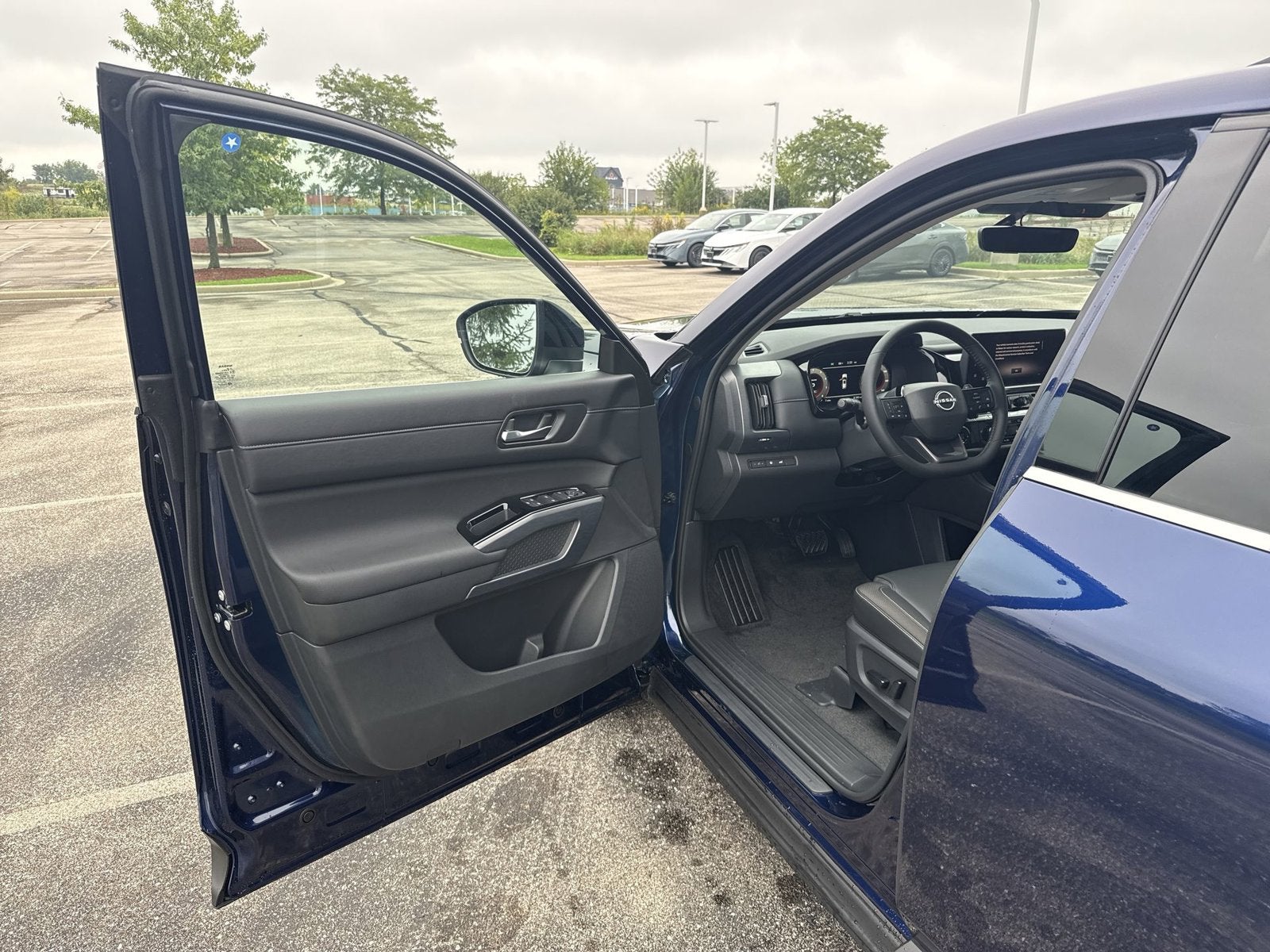 2026 Nissan Pathfinder SL Premium Package