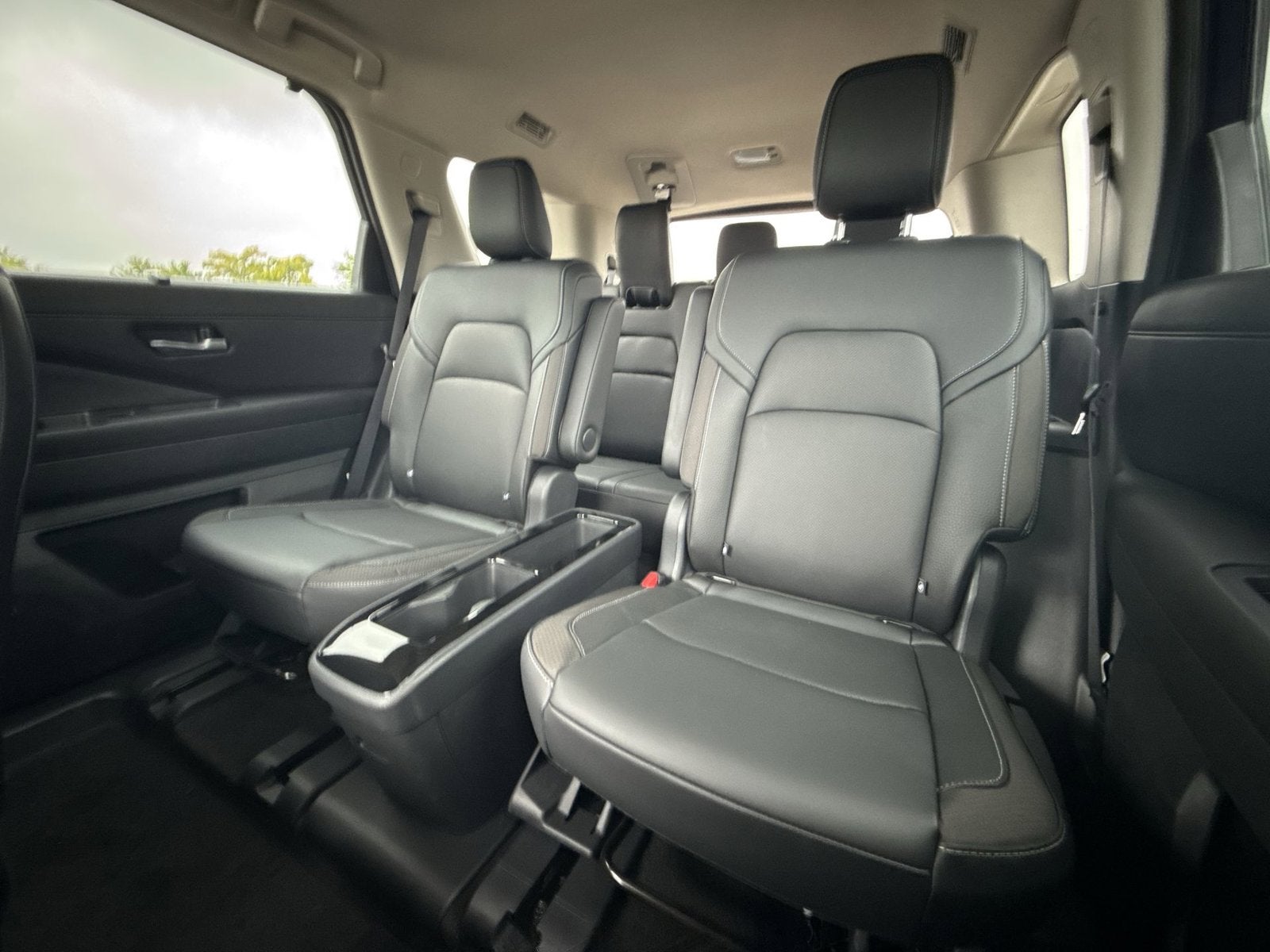 2026 Nissan Pathfinder SL Premium Package