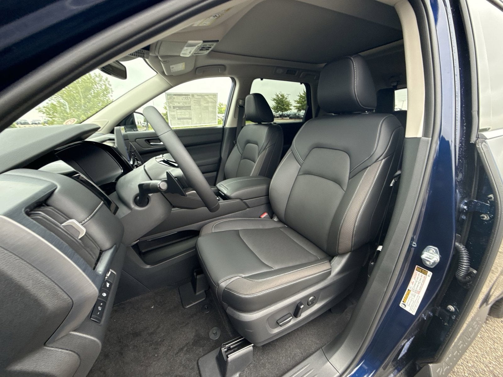 2026 Nissan Pathfinder SL Premium Package