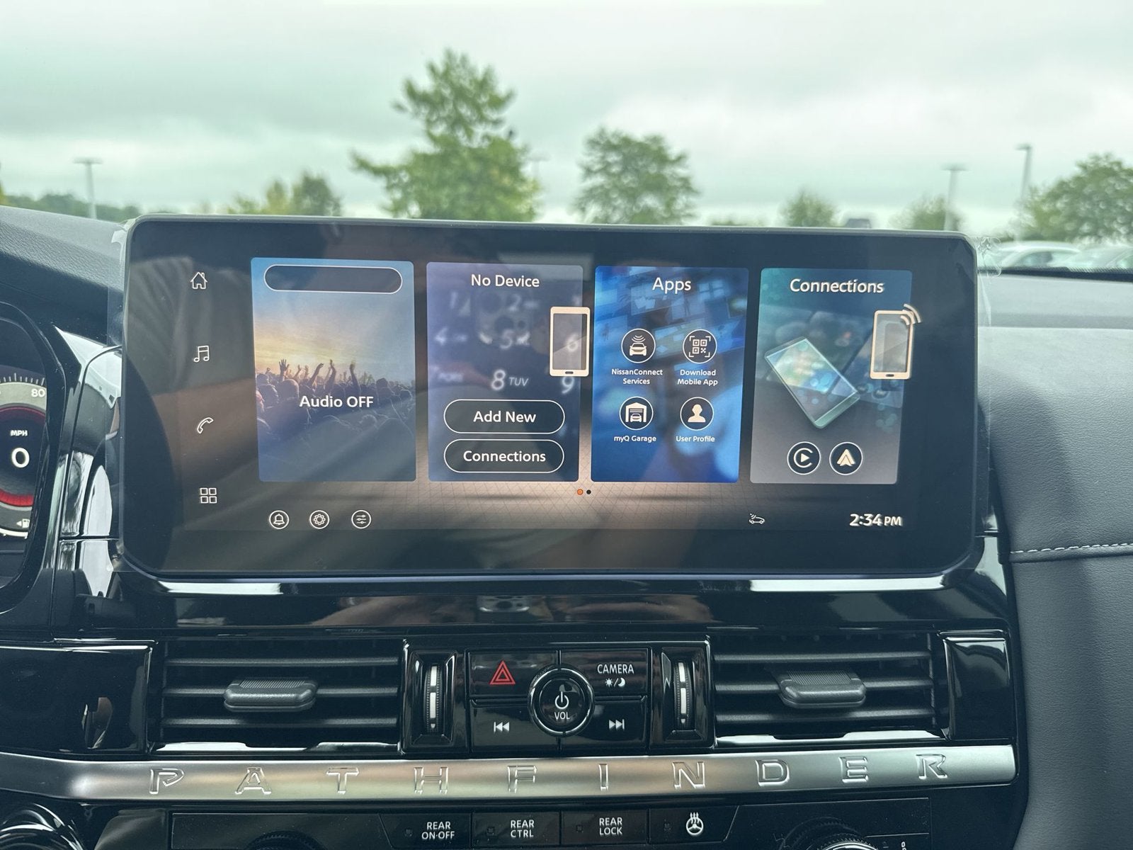 2026 Nissan Pathfinder SL Premium Package