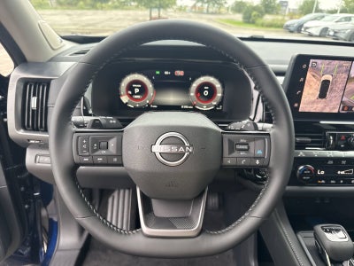 2026 Nissan Pathfinder SL Premium Package