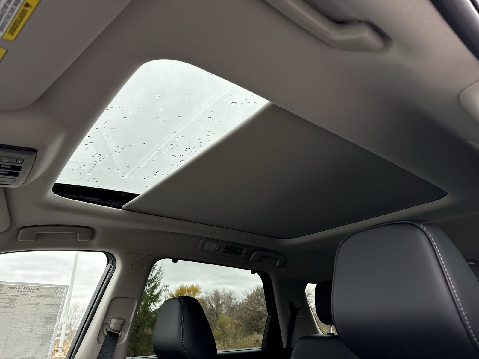 2025 Nissan Pathfinder Platinum