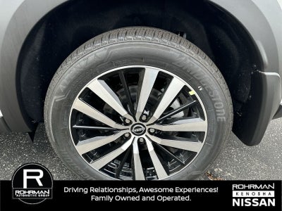 2025 Nissan Pathfinder Platinum