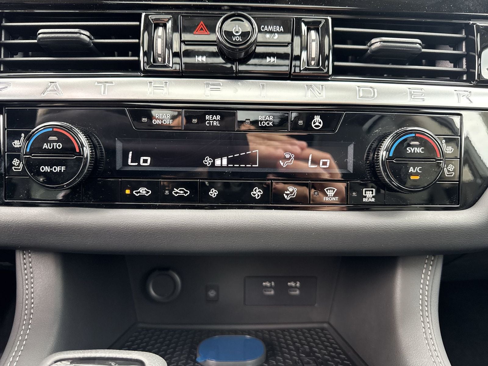 2026 Nissan Pathfinder Platinum Captain Chairs Package