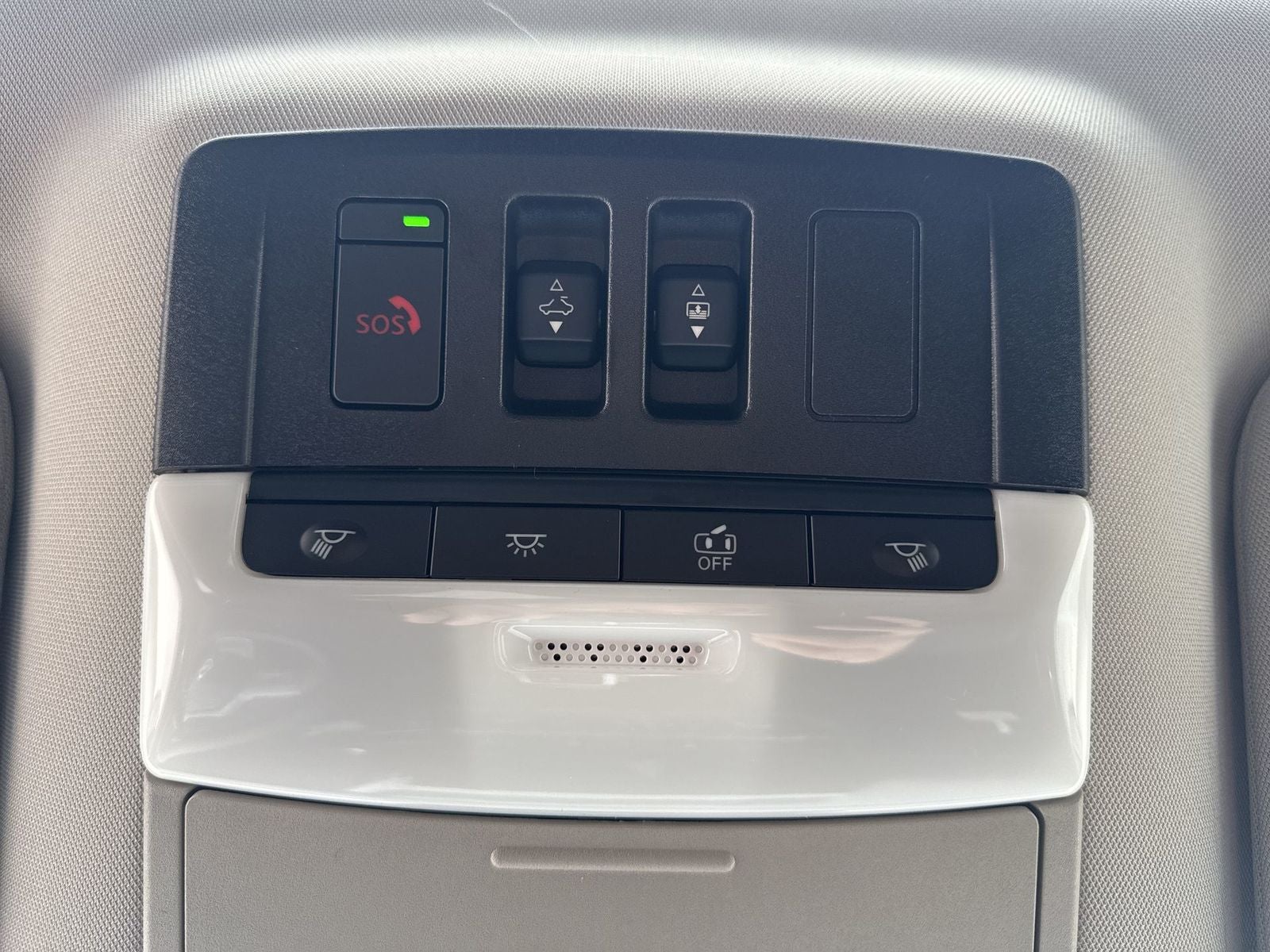 2026 Nissan Pathfinder Platinum Captain Chairs Package