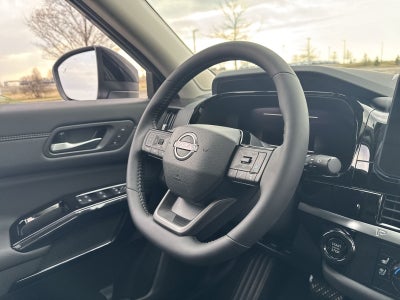 2026 Nissan Pathfinder Platinum Captain Chairs Package