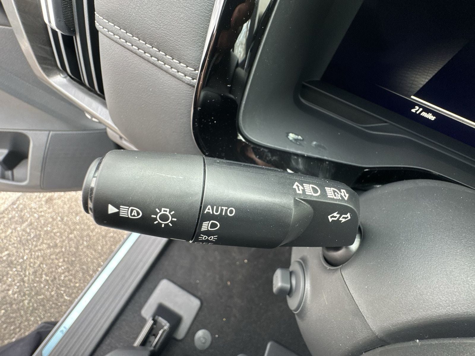 2026 Nissan Pathfinder Platinum Captain Chairs Package